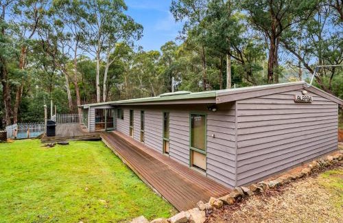 Sawmill Settlement Cabin | Albaski Lodge Room 1