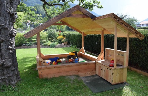 Arzl im Piztal Apartment | Albeinelerhof