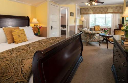 Grove Park- Sunset Bed & Breakfast | Albemarle Inn - Asheville