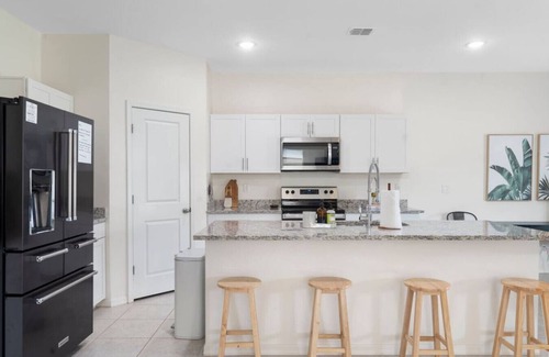 Estrella Village House | Albeniz Pl · Serene Retreat at Modern Albeniz w/Private Yard