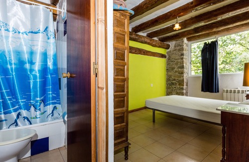 Salas de Pallars Apartment | Alberg La Solana - B23 - Suite Double Room (2 guests)