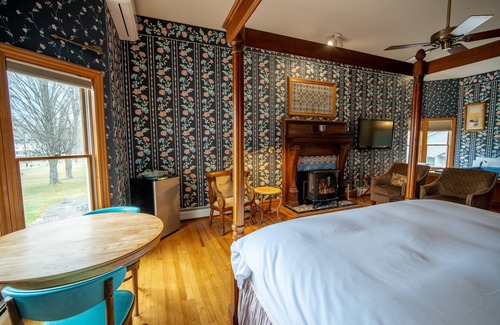 Windham Bed & Breakfast | Albergo Allegria Hotel & Breakfast Restaurant