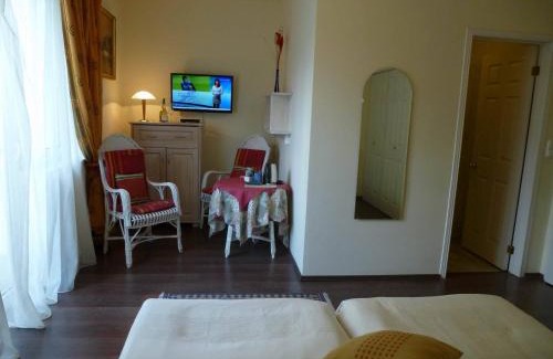 Balatongyorok Hotel | Albergo Giardino
