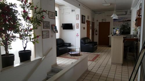 Livorno Hotel | Albergo Pensione Ardenza SELF CHECK-IN