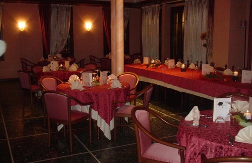 Vittorio Veneto Hotel | Albergo Ristorante Flora