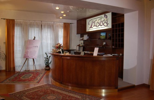 Vittorio Veneto Hotel | Albergo Ristorante Flora