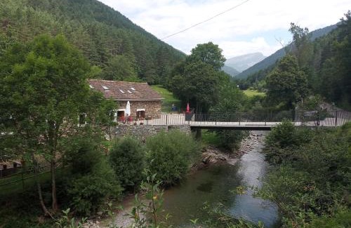 Anso Hostel | Albergue Borda Nadal