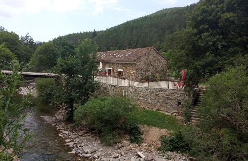 Anso Hostel | Albergue Borda Nadal