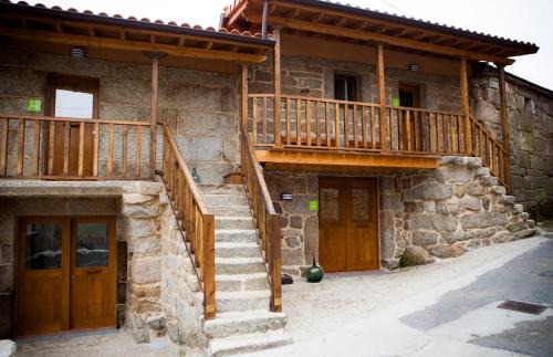 Maus de Salas Hostel | Albergue do Xurés Habitación Compartida Mixta 8 plazas