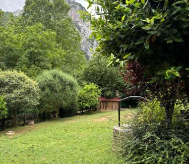 La Hermida House | Albergue La HERMIDA