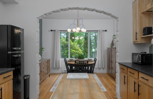 Port Alberni House | Alberni Coast Retreat- 3Bedroom Full House Close to Amenities