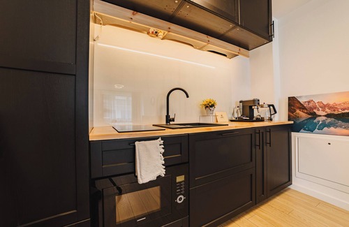 Vladeni Apartment | ALBERT RESIDENCE GRAND CHALET WITH OPTIONAL SPA ACCESS INCLUDED