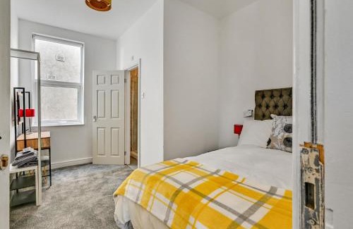 Salford Hotel | Albert View Rooms