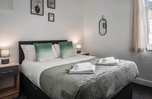 Goole House | Alberta House by Lavender Stays, Wi-Fi, 7 guests