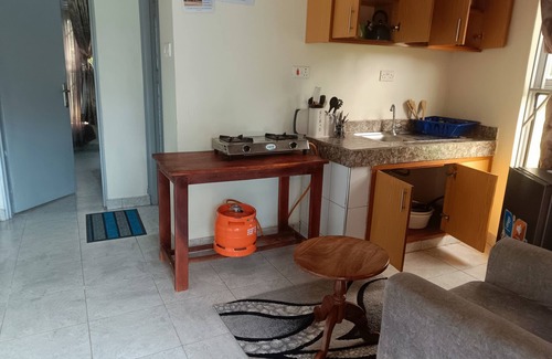 Northern Region Cottage | Alberto Gardens - Two bedroom cottage in secure, private grounds & free parking