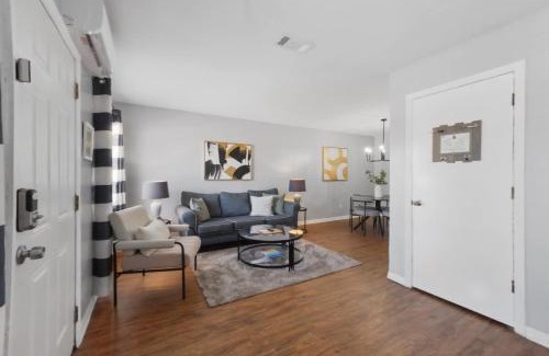 Brandon House | Alberts Abode Prime Brandon location Walkable