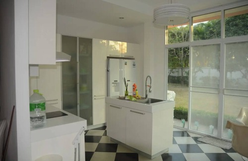 Huai Yai Villa | Albina Pool Villa 4 bedroom executive