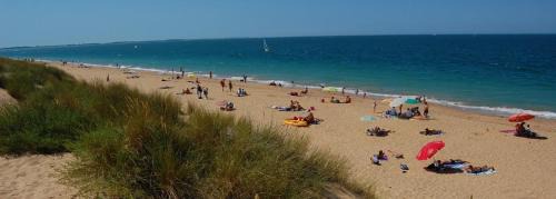 Saint-Julien-des-Landes Apartment | Albizia