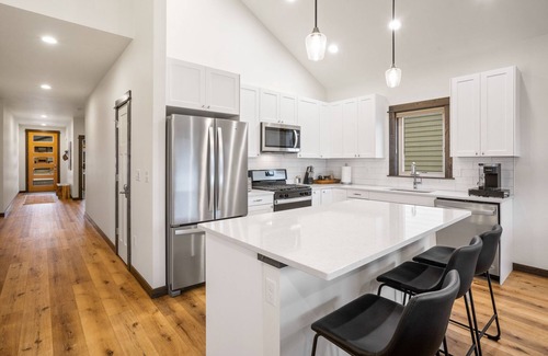 Four Corners House | Albrey Trail Retreat -Townhouse Located in Bozeman's Four Corners Area