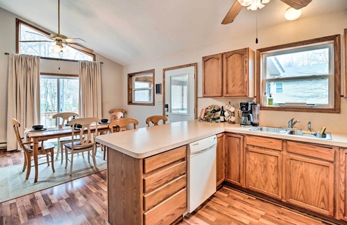 Albrightsville Cottage | Albrightsville Cabin w/Fire Pit: Swim, Hike & Ski