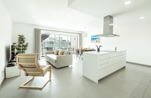 Correeira Apartment | Albufeira Green Dream – Pool, Balcony & BBQ