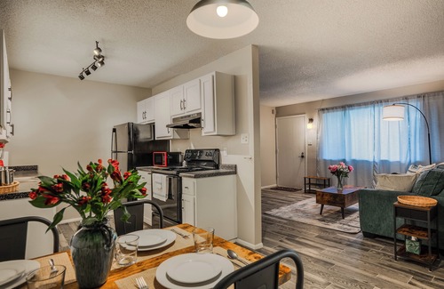 Northeast Heights Apartment | Albuquerque Comfort - Luxury Escape in the City