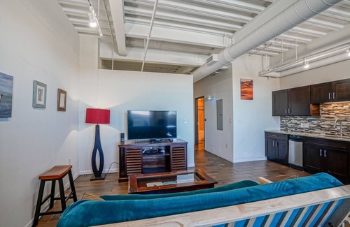 Raynolds Addition House | Albuquerque downtown condo