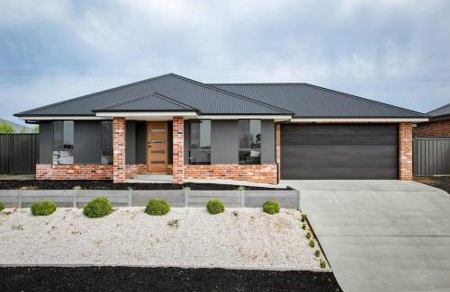 Thurgoona House | Albury Oasis