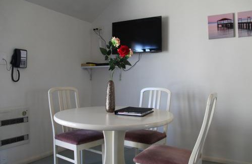 Sherborne Street Hotel | Alcala Motor Lodge