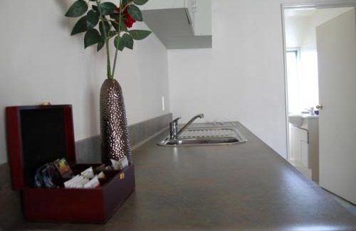 Sherborne Street Hotel | Alcala Motor Lodge