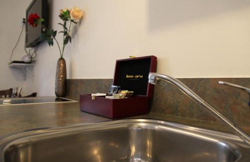 Sherborne Street Hotel | Alcala Motor Lodge