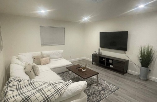 Royal Poinciana House | Alchemist Retreat Hollywood Beach
