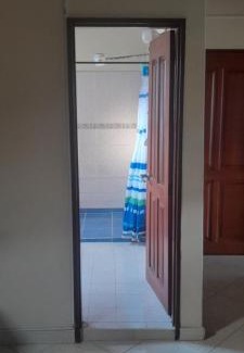 Laureles House | Alcobas con desayuno incluido baño compartido