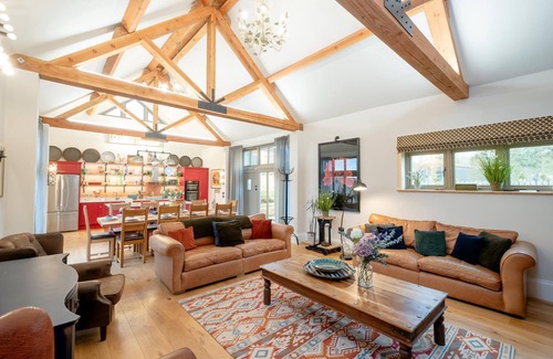 Saxmundham Cottage | Alde Bay Farm - Barn Owl Sanctuary - sleeps 10 guests in 5 bedrooms