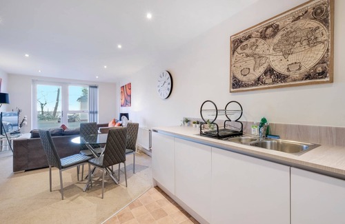 Bray on Thames Apartment | Alder House Serviced Apartment Maidenhead by Ferndale - Apt A