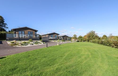 Teigngrace House | Alder Lodge