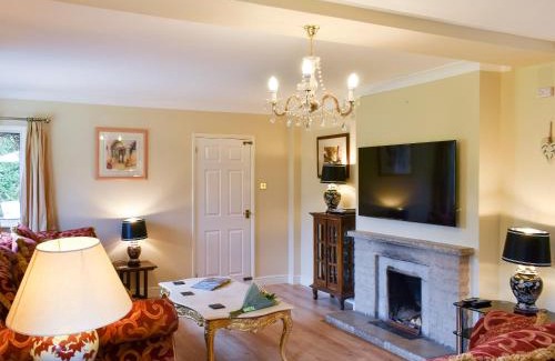 Bourton-on-the-Water House | Alderley House