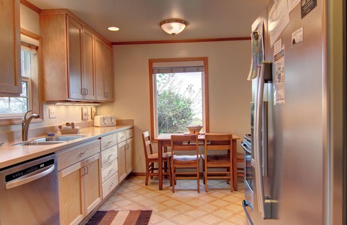 Tolovana Park House | Aldoren's Wind 'n Tide - Oceanfront - Cannon Beach Property Mgmt