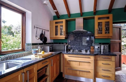 Comares House | Alembic House | Villa with beautiful views and pool