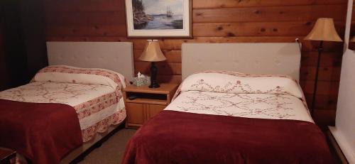 Alert Bay Bed & Breakfast | Alert Bay Lodge