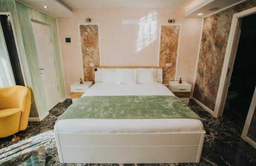 Piatra Neamt Apartment | Alessandra Studio 2