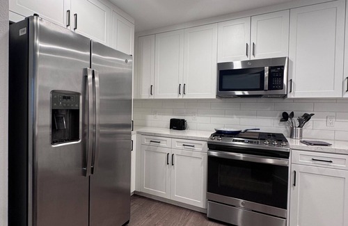 Mission Valley Apartment | Alexan Gallerie: Comfortable 1-Bedroom Escape in San Diego with WiFi & AC