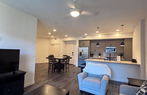 Mission Valley Apartment | Alexan Gallerie: Comfortable 1-Bedroom Escape in San Diego with WiFi & AC