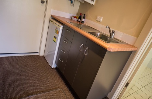 Penola Hotel | Alexander Cameron Suites