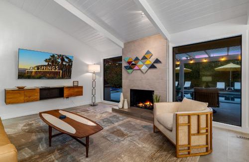 Twin Palms House | Alexander Desert Dreams