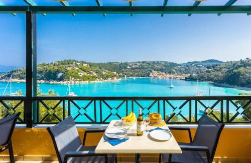 Lakka Villa | Alexander
