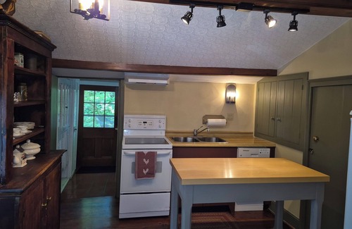 Old Town Historic District House | Alexander Mckee House - Best location in Old Town!