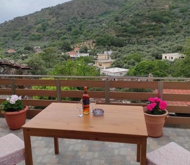Milia House | Alexander's cottage