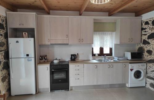 Milia House | Alexander's cottage
