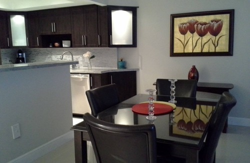 Hollywood South Central Beach Condo | Alexander Towers - Beach front views ! 30 day rentals